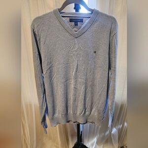 tommy hilfiger sweater